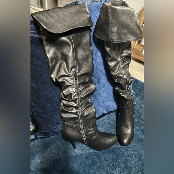 Knee high faux leather boots - Picture 7 of 7